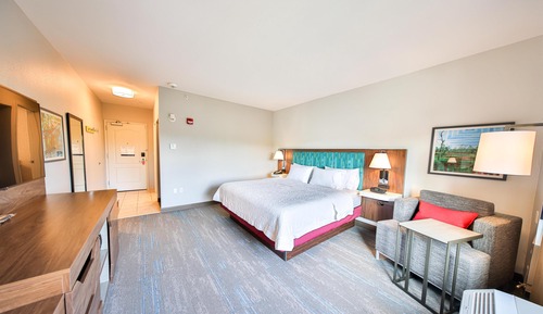 One King Bed, Non-Smoking, Accessible Hearing / Visual