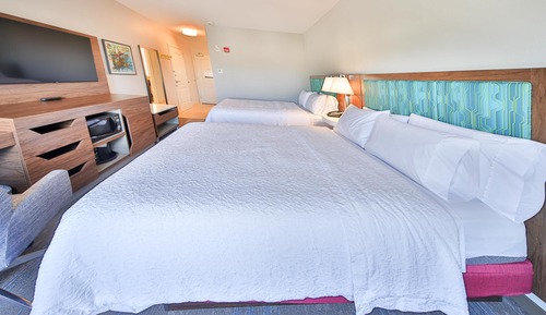 Two Queen Beds, Non-Smoking, Accessible Hearing / Visual
