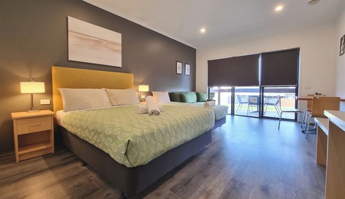 Deluxe Twin Room with Balcony
