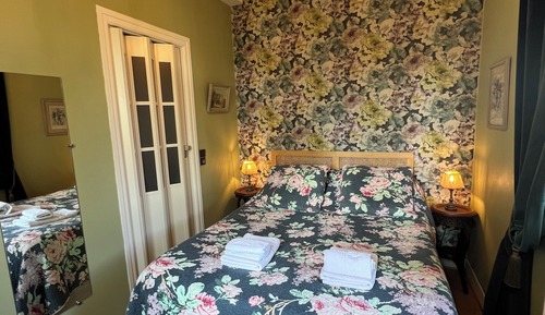 Small double room