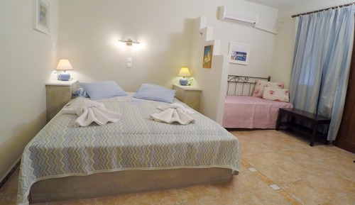 Deluxe Apartment, Courtyard Area (Private Courtyard and Village View)