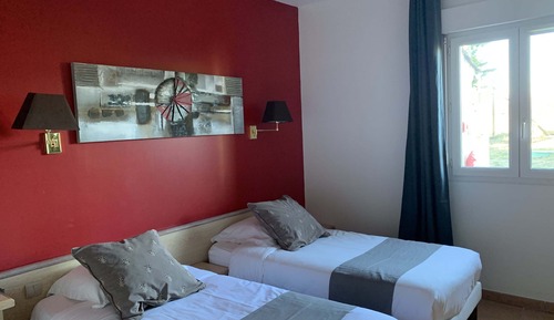 Standard Twin Room