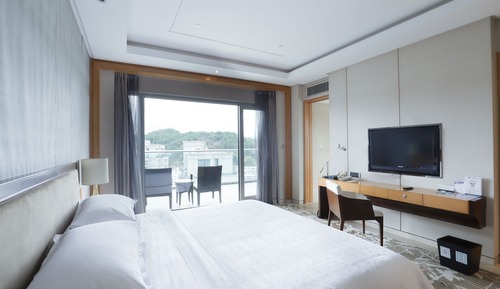 Room, 1 King Bed, Garden View