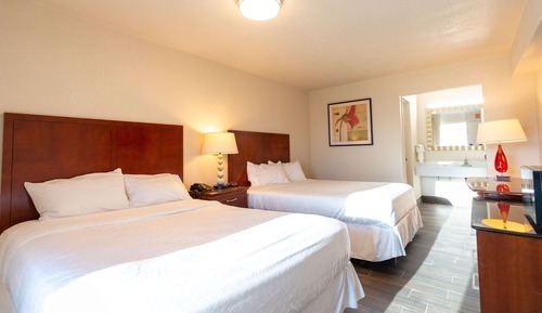 Suite, 2 Queen Beds, Non Smoking, Kitchenette