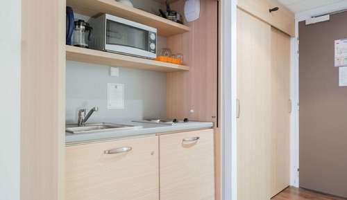Standard Room, 1 Queen Bed, Non Smoking, Kitchenette