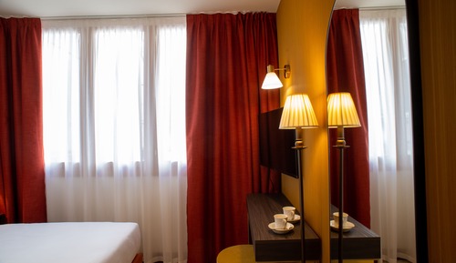 Queen Room