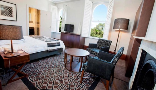 Premium Suite