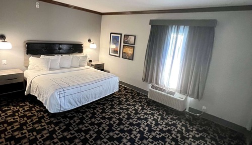 Suite, 1 King Bed, Non Smoking