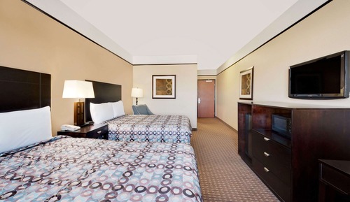 Room, 2 Queen Beds, Accessible, Non Smoking (Mobility,Walk-In Shower)