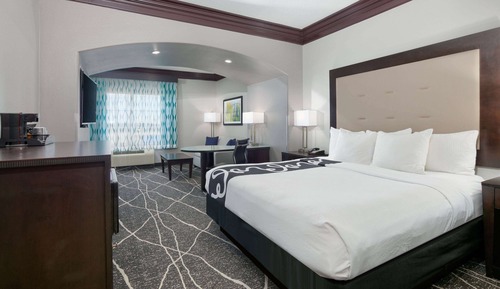 Deluxe Suite, 1 King Bed, Non Smoking