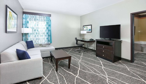 Deluxe Suite, 1 King Bed, Non Smoking