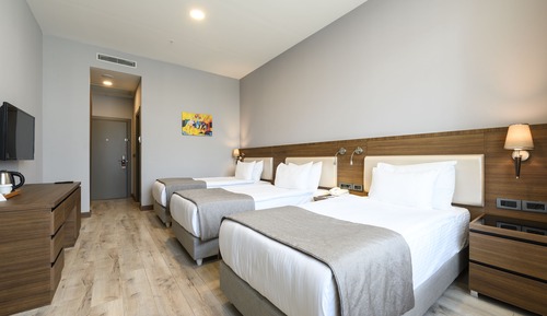 Superior Room, 3 Twin Beds, Non Smoking