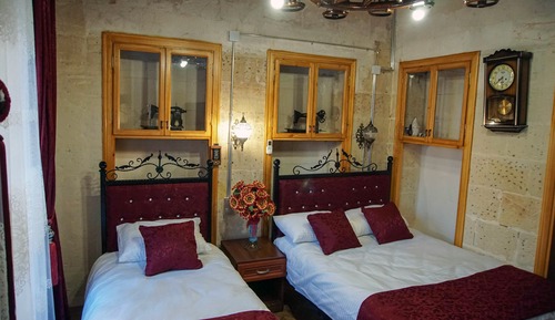 Honeymoon Room