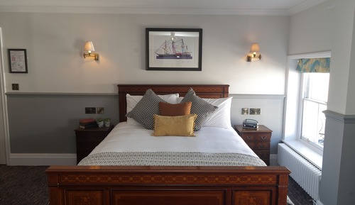 Superior Room, 1 King Bed