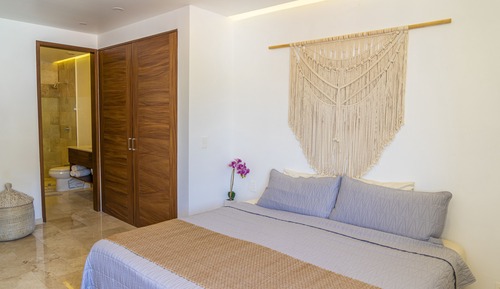 Standard Suite