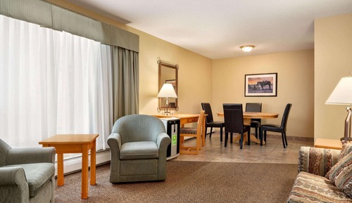 Suite, 3 Bedrooms, Non Smoking