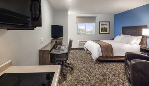 Room, 1 Queen Bed (Hearing Impaired with Recliner)