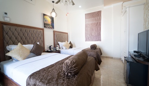 Premium Deluxe Twin Room