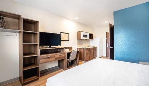 Room, 1 Queen Bed, Accessible, Non Smoking (Roll-in Shower)