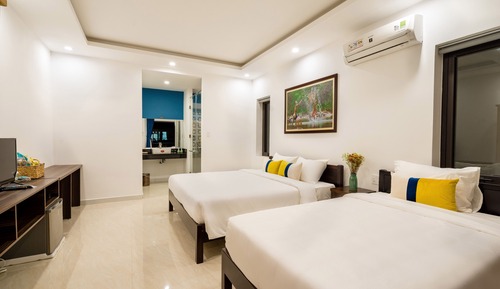 Family Room with Pool view