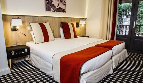 Premium Room, 2 Twin Beds, Mountain View