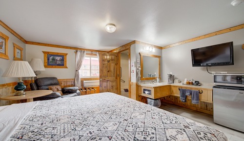 Deluxe King Room