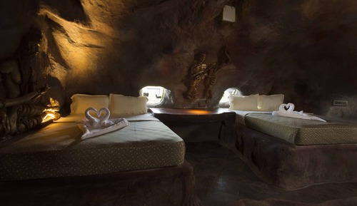 Cave Suites