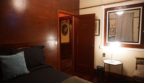 Deluxe Double Room, 1 Queen Bed, Shared Bathroom