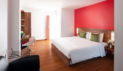 Premier Deluxe, 1 King Bed, Non Smoking, City View
