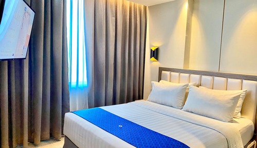 Deluxe Room, Corner