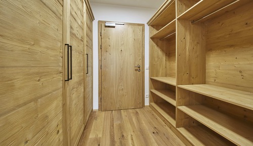 Apartment (Top 3)