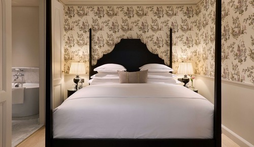 Courtyard Suite