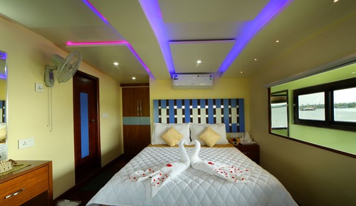 Honeymoon Room