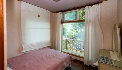 Room (Rosemary)