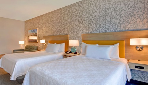 Business Studio Suite, 2 Queen Beds, Non Smoking