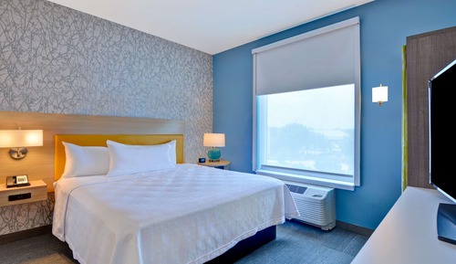 Business Studio, 1 King Bed, Accessible, Non Smoking (Hearing)