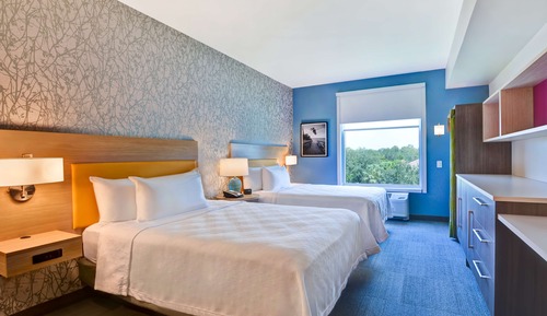 Business Studio Suite, 2 Queen Beds, Accessible, Non Smoking (Hearing)