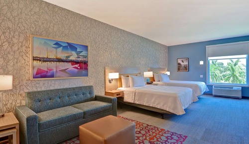 Business Studio Suite, 2 Queen Beds, Accessible, Bathtub (Mobility & Hearing)