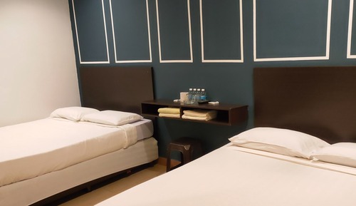 Suite, 4 Bedrooms