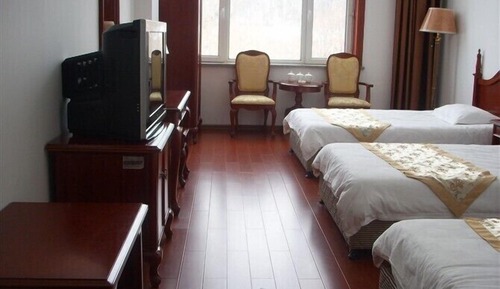 Deluxe Triple Room