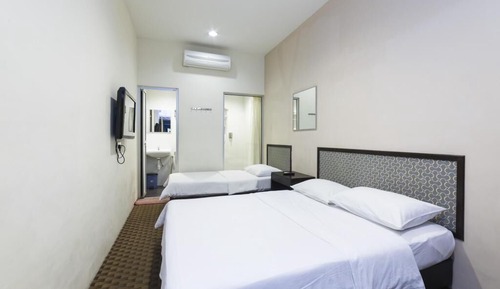 Family Triple Room, No Windows