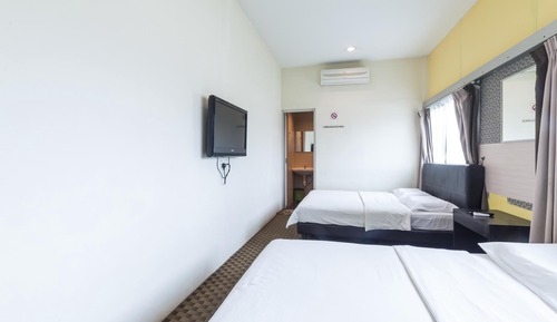 Family Quadruple Room, 2 Queen Beds