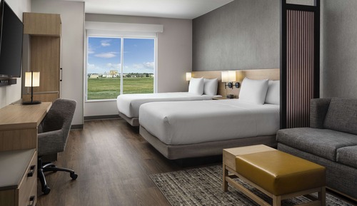 Room (2 Queen Beds & 1 Sofabed, High Floor)