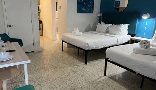 EatRestPlay Studio Sleeps 4