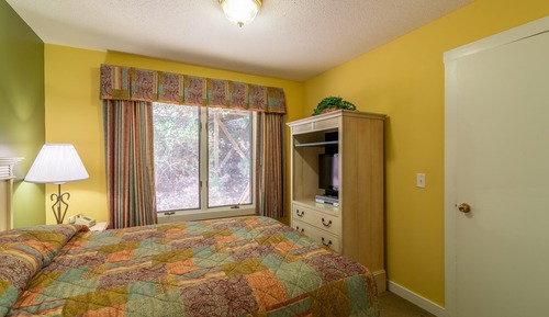 Condo, 2 Bedrooms