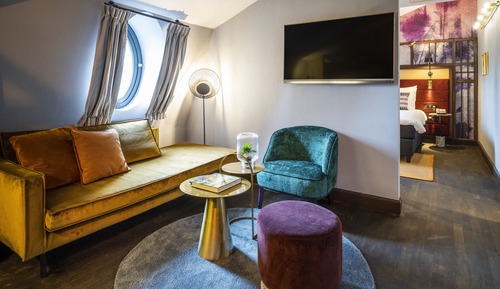 Suite, 1 Bedroom (Living Area)
