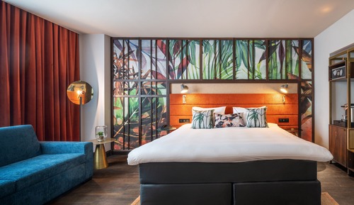 Premium Room, 1 King Bed with Sofa bed