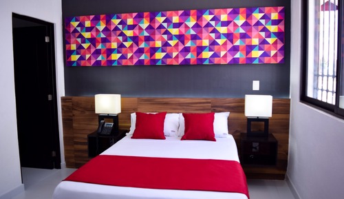 Deluxe Room, 1 Queen Bed
