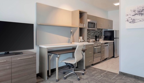 Studio, 1 King Bed (Hearing Accessible)