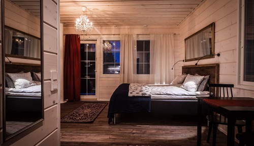 Deluxe Suite, 2 Twin Beds, Balcony, Park View
